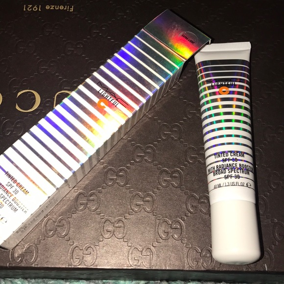 MAC EXTRA LIGHT RARE Lightful C Tinted Cream NWT - Picture 5 of 6